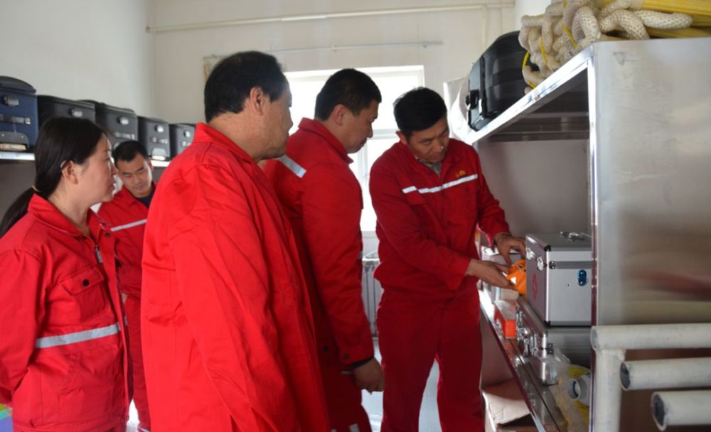 杏子川采油厂天天抓日日盯时时讲抢抓生产黄金季