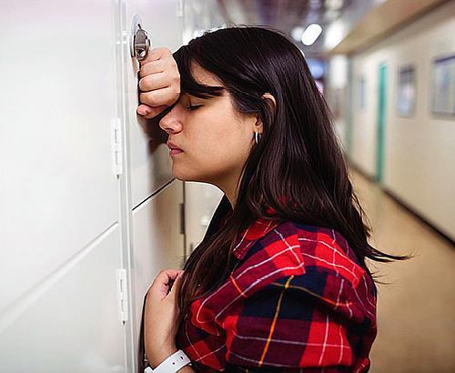 物質索求她們就會認為男人不愛她了,有這種特徵的女人很難獲得男人的