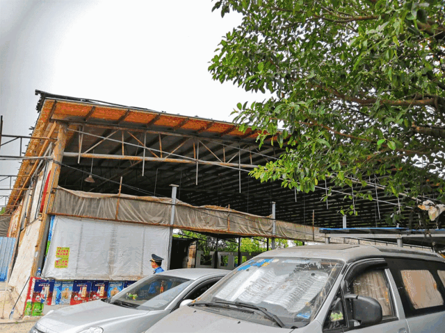 5月18日,桂城街道查治办专项组对林岳一违建实施强拆.