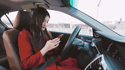 分心驾驶到底多可怕!