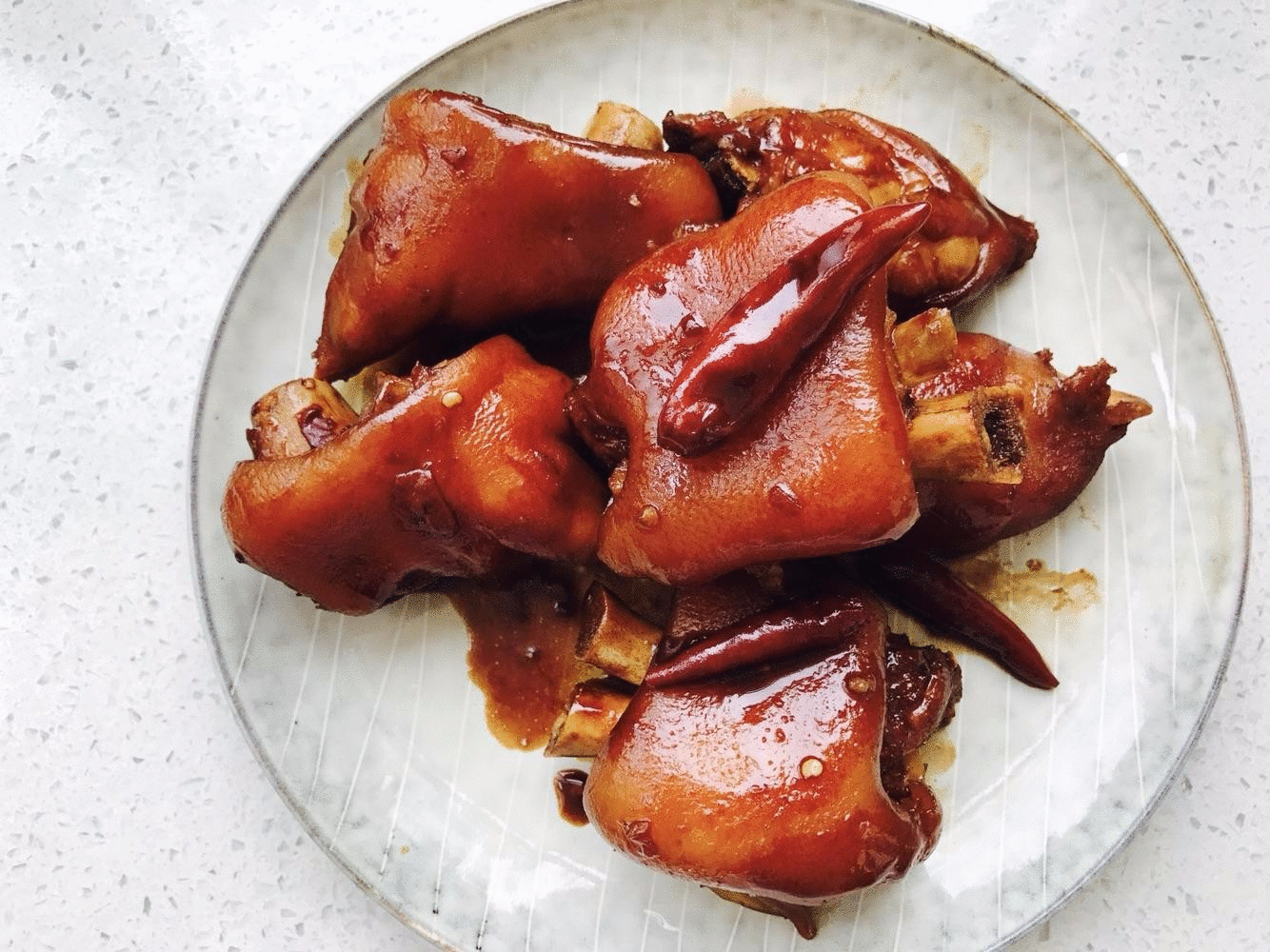 老爹秘制卤猪脚,多做"此步骤",色泽红亮,口感喷香软糯