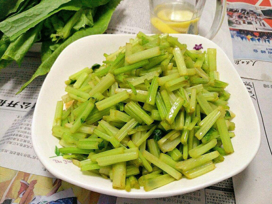 因"难以下咽"著称的4种蔬菜,韭菜意外上榜,图3吃火锅必点!