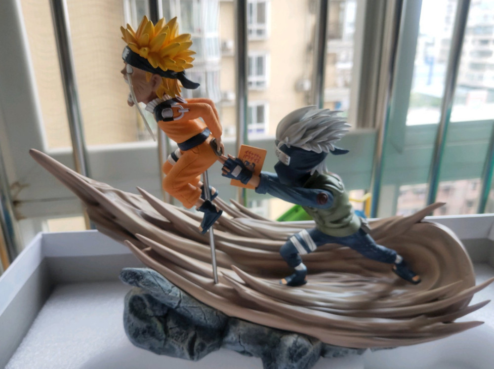 小伙秀卡卡西千年杀手办,鸣人表情太过经典,网友:看着就痛