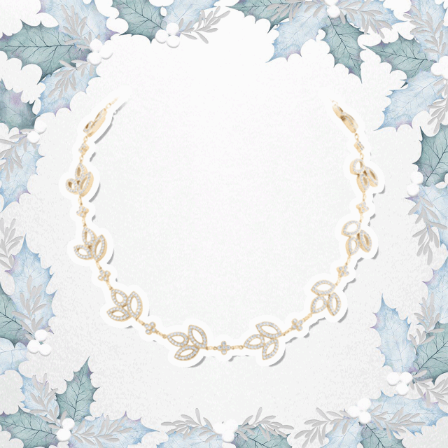 他突然意识到,花环的优雅姿态与流畅的线条,源自每一片独立的