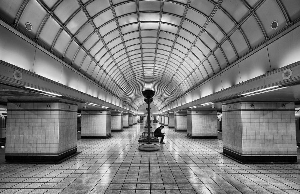 心理测试:这三个人,哪一个最孤独?测i潜意识里是否有抑郁症!