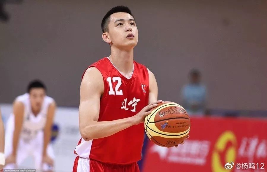 杨鸣结束球员生涯正式成为辽篮助理教练