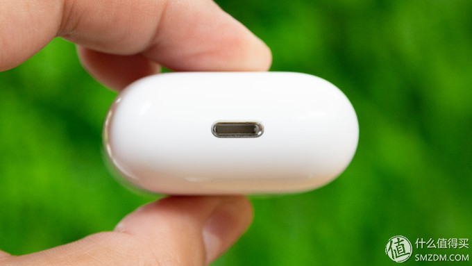 升级,依旧最值得入手:新AirPods 无线充电盒版