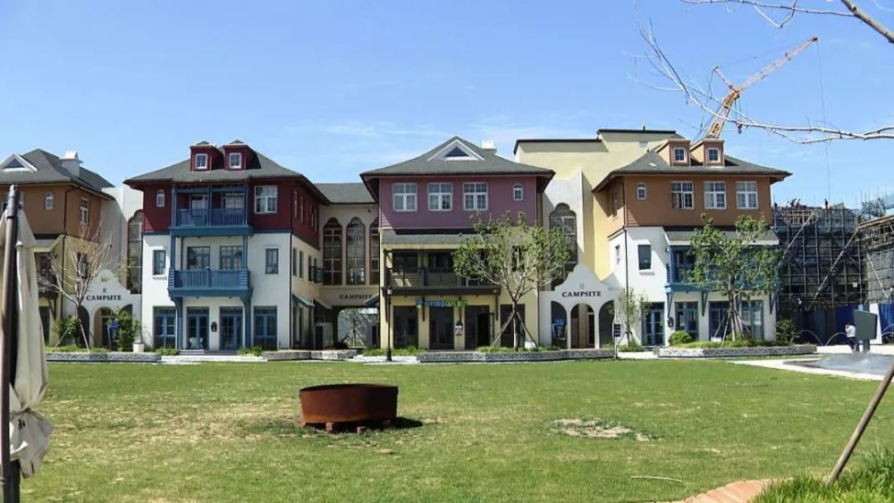 普兰店区首家大连市级研学旅行基地——万科莫亚国际营地挂牌