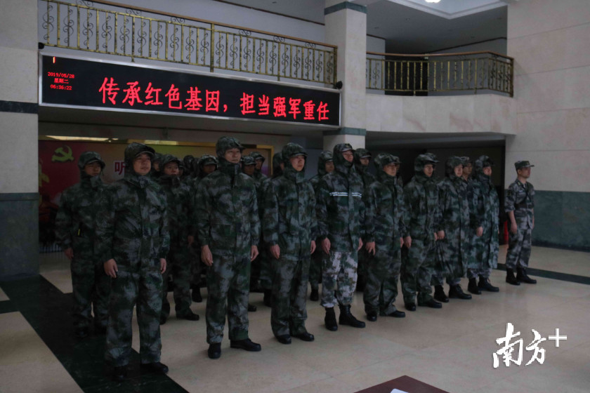 时刻准备着!珠海警备区组织抗洪抢险紧急出动演练