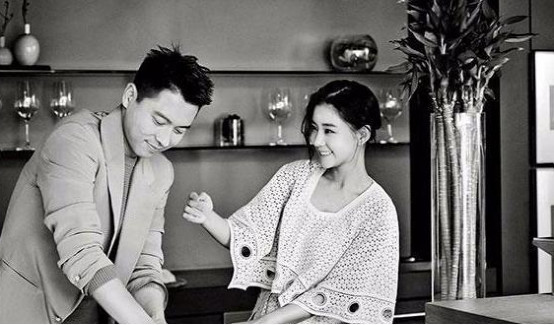 带你看看王雷住的豪宅,家里吉他就好几把,经常跟老婆运动健身