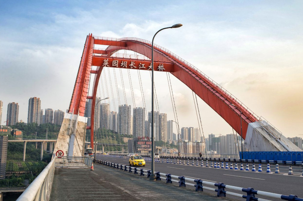 直击我国最具实力的5座新一城市,谁将最先成为第五座一线城市