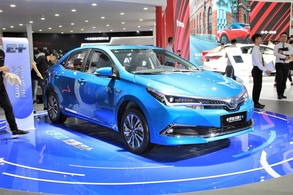 入门插混新选择一汽丰田卡罗拉双擎e亮相深港澳车展