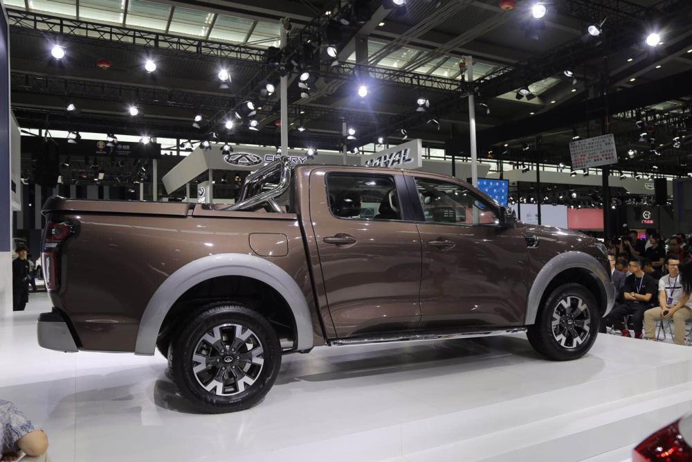 硬汉来袭长城炮皮卡亮相深港澳车展