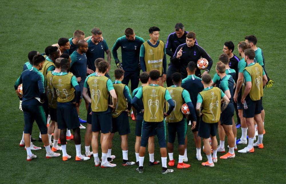 金元足球背景下平民球队的胜利 不靠砸钱成功的热刺已经赢得尊重