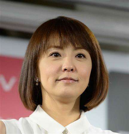 日本女主播小林麻耶首晒婚纱照,与小四岁老公笑容甜蜜超般配