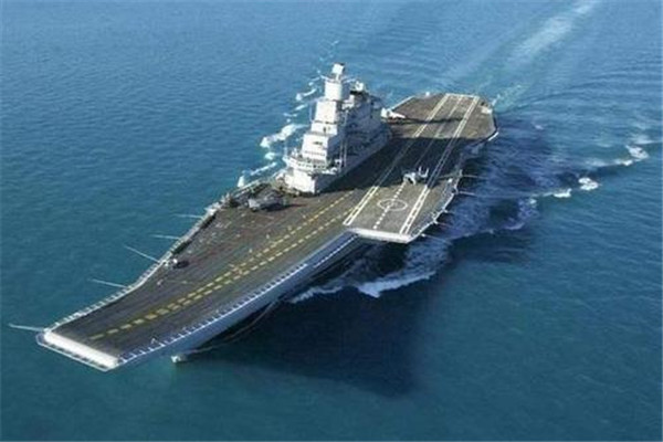 002号航母不装任何重型武器 为何很难被击沉 它俩功不可没