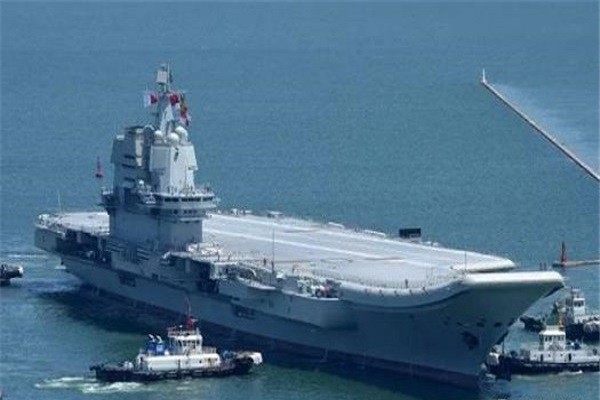 002号航母不装任何重型武器 为何很难被击沉 它俩功不可没