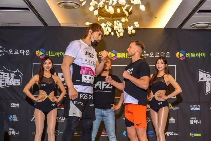 两米"韩国巨人"崔洪万再尝败绩遭匈牙利24岁小将49秒ko