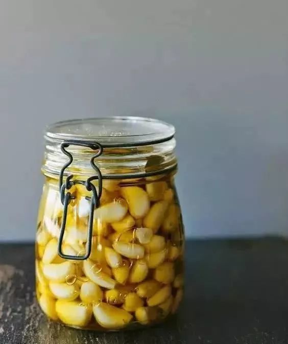白酒泡大蒜,有什么神奇功效和作用?