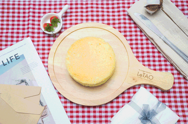 说到letao招牌中的招牌,每10秒就能卖出一个的双层芝士蛋糕简直当之