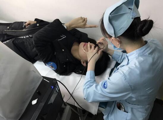 这是检查的最后一项:眼部的a/b超.