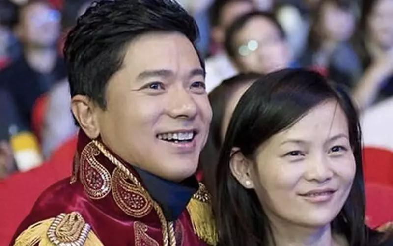 老总和妻子_华润老总宋林妻子照片(3)