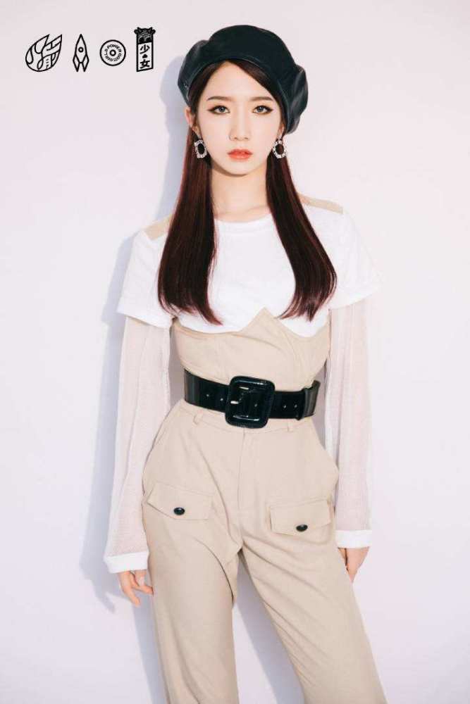 孟美岐开口招黑,自称每天睡两个小时,为卖好人设不择手段!