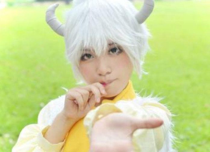 四个不同版本的懒羊羊,娘化版可爱,真人版辣眼,看到图四想恋爱