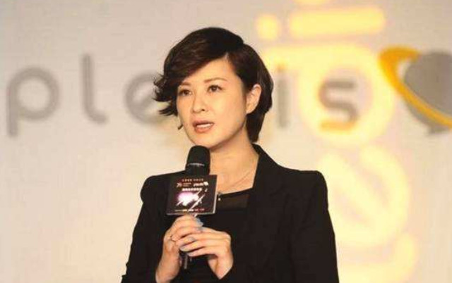 肖战经纪人是龙丹妮,王一博是杜华,而李现的经纪人就厉害了