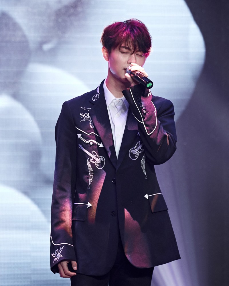 王子邱胜翊音乐会为粉丝献唱 透露棒棒堂有望合体