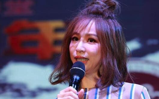 明星否认整容有高招，范爷ab做鉴定，不如谢娜一条微博有说服力