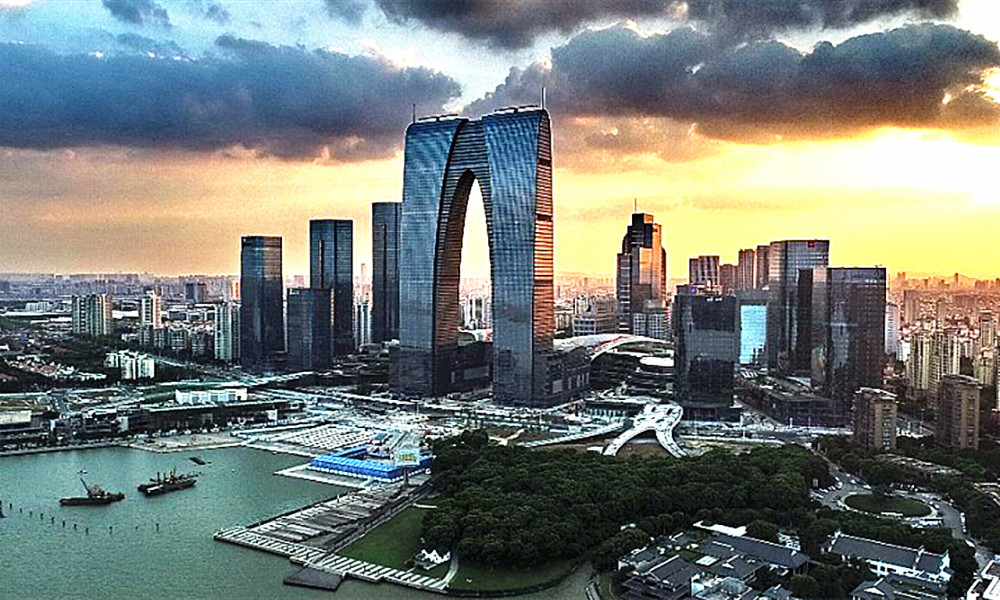 江苏"最发达"的城市,未来gdp有望过2万亿,至今却无机场