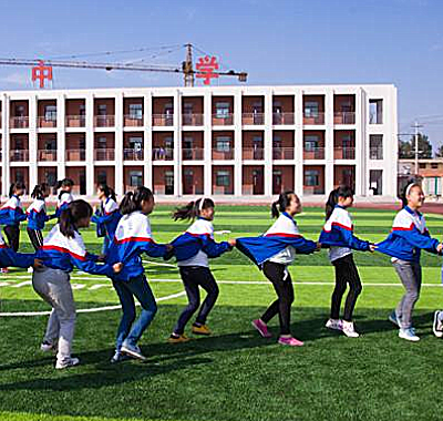 为啥高中生下课后喜欢去操场?学长说出3点,网友:可算弄懂了!