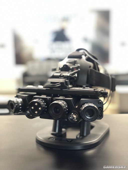 《使命召唤16现代战争》特典夜视仪模型曝光 四目全景逼格十足