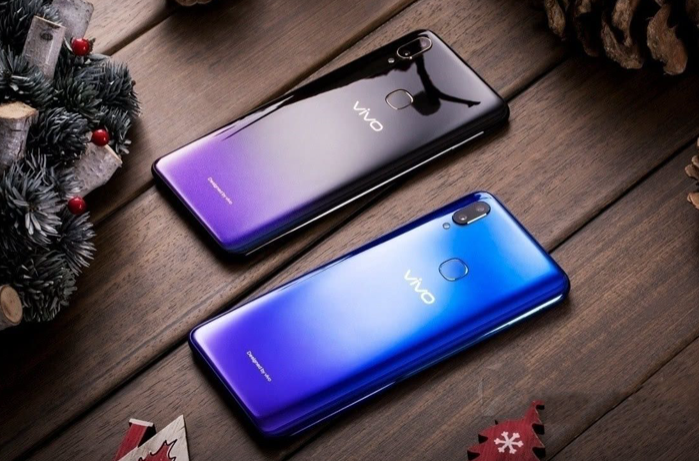 近段时间,国内手机厂商发布了不少新手机,其中vivoz5和oppok3在中端机