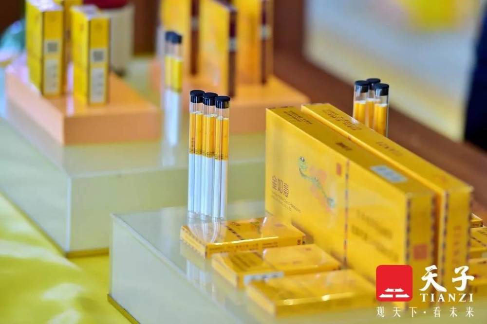 天子聆听追赶者的铿锵足音