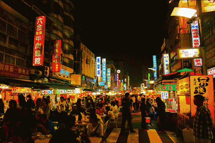 桃园|在桃园夜市吃着蚵仔煎长大的赛博艺术家Daniel Liang