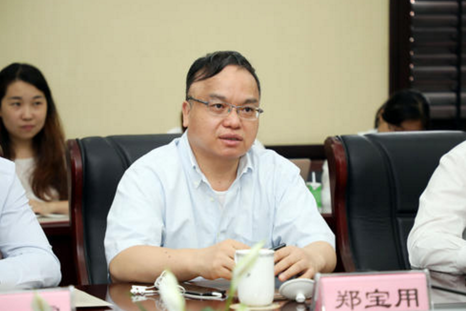 当年华为还是一个小厂子的时候,郑宝用已经是清华大学博士生.