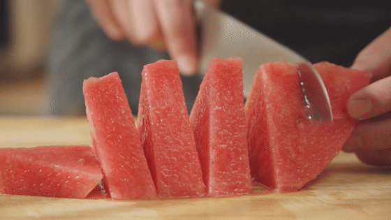 在家自制消暑止渴的夏日饮品——鲜榨西瓜汁孔老师教做菜