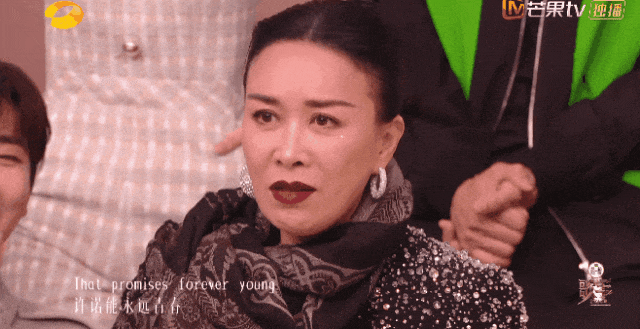 那英都快被外国两位大神给感动哭了,而她还是主攻手.这还怎么比?