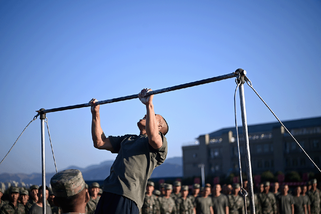 训练场上已逐渐褪去青涩历经加钢淬火昔日有些懵懂的他们一起来看看