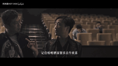 电影《低俗喜剧》中,暴龙哥就很爱牛欢喜.