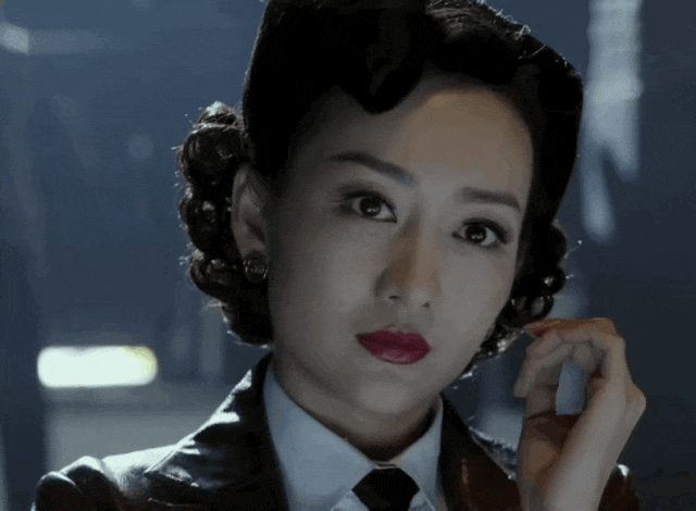 同样演"女特务",把杨幂和王鸥的演技做比较,差别就出来了