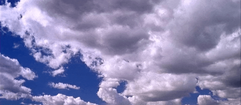 俄军开着日本军车发动进攻,摩托车敢死队高速冲锋:躲避乌军炮弹