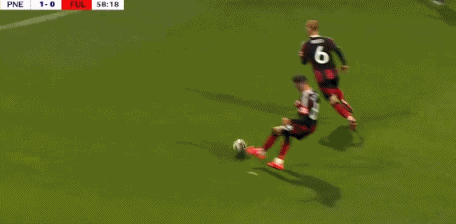 第61分钟,塞塞尼翁倒三角回传,内尔森包抄破门!