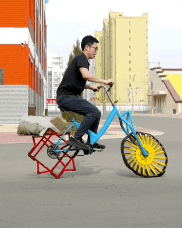 一蹦一跳才能前进的自行车比如,履带自行车自行车也可以是这样的不过