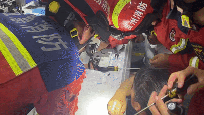 缝纫机扎穿女工食指……-腾讯新闻