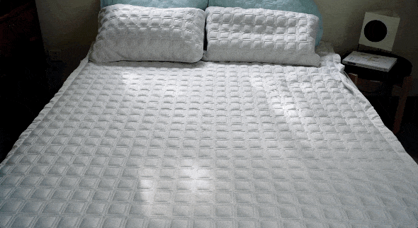 夏天想要裸睡爽,床上这东西真要好好挑!