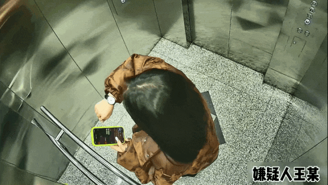 刘志坚根据兵分两路展开侦查民警刘志坚跟着师父孙诚凯接到报警后已然