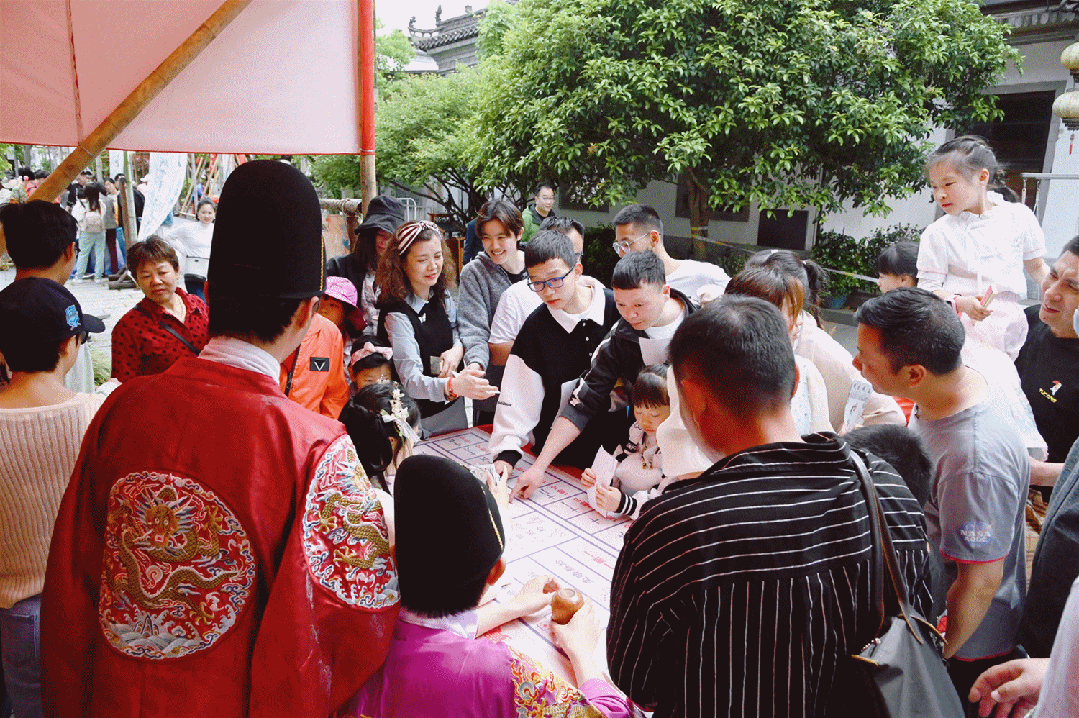 鸠兹度假区"五一"霸榜热搜!